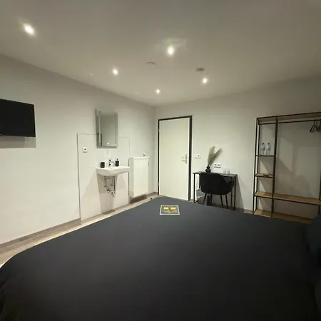 Jagdschloesschen 3*