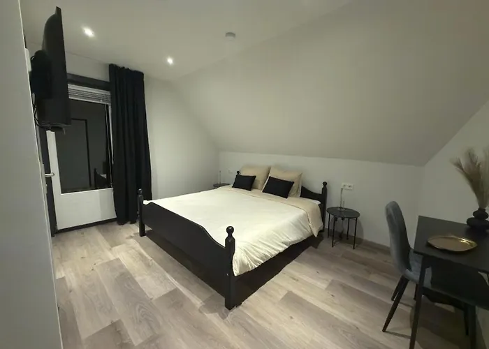 Bed & Breakfast Jagdschloesschen 3*