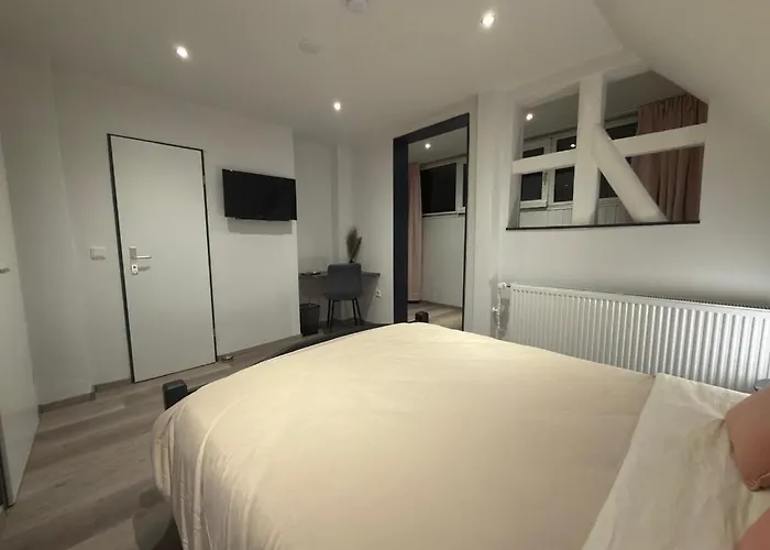 Jagdschloesschen Bed & Breakfast